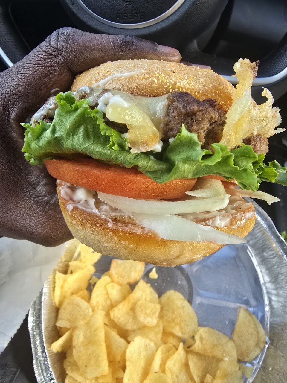Falls Deluxe Cheeseburger