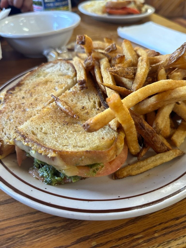 Grilled Cheese with Tomato and Pesto